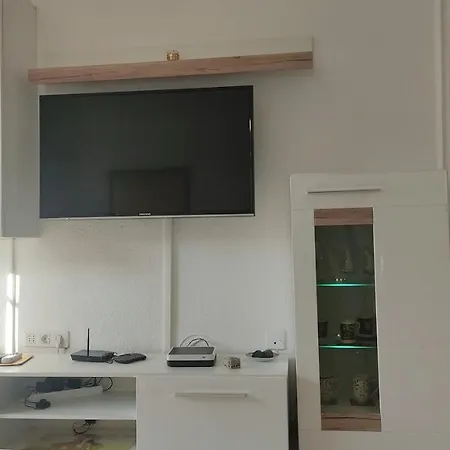 Our Favourite Place. With Amenities. Appartement *