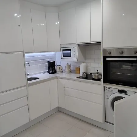 Our Favourite Place. With Amenities. Appartement