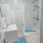 Our Favourite Place. With Amenities. 아파트 *