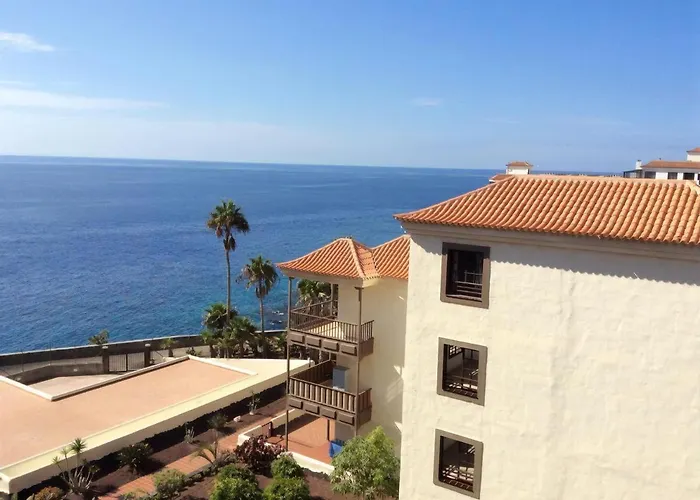 Our Favourite Place. With Amenities. Apartament